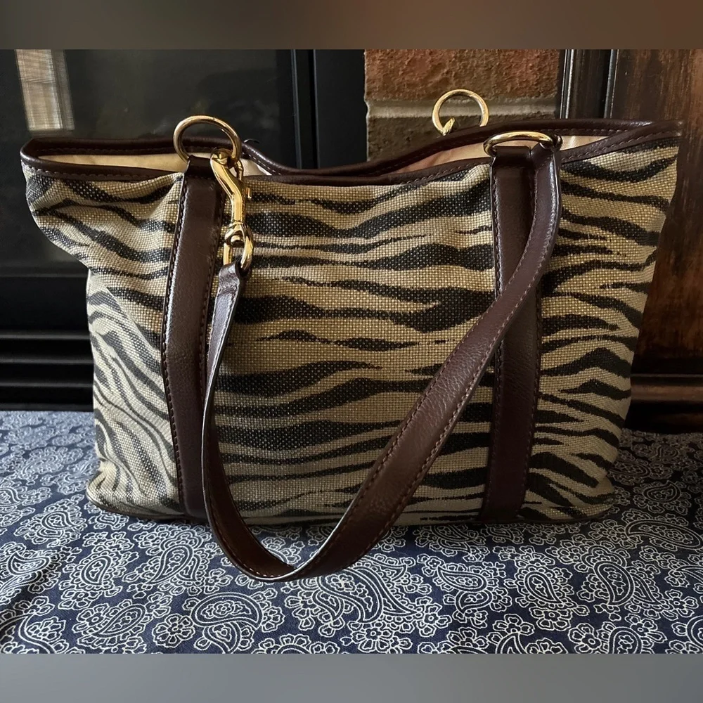 MICHAEL KORS Large Zebra Print Tote Bag w/ Detachable Wristlet | Snap Closure